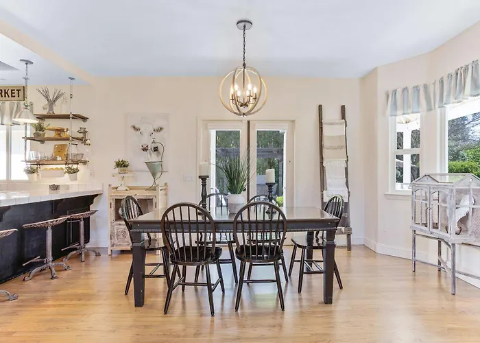 Charming 4Br Wine Country Getaway With Spa & Firepit